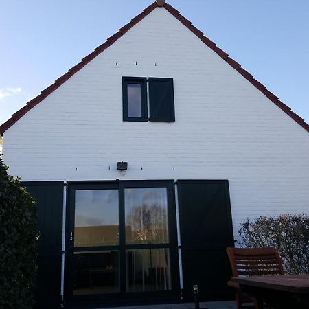 ミデルケルケ Vakantiehuisje Loraヴィラ エクステリア 写真